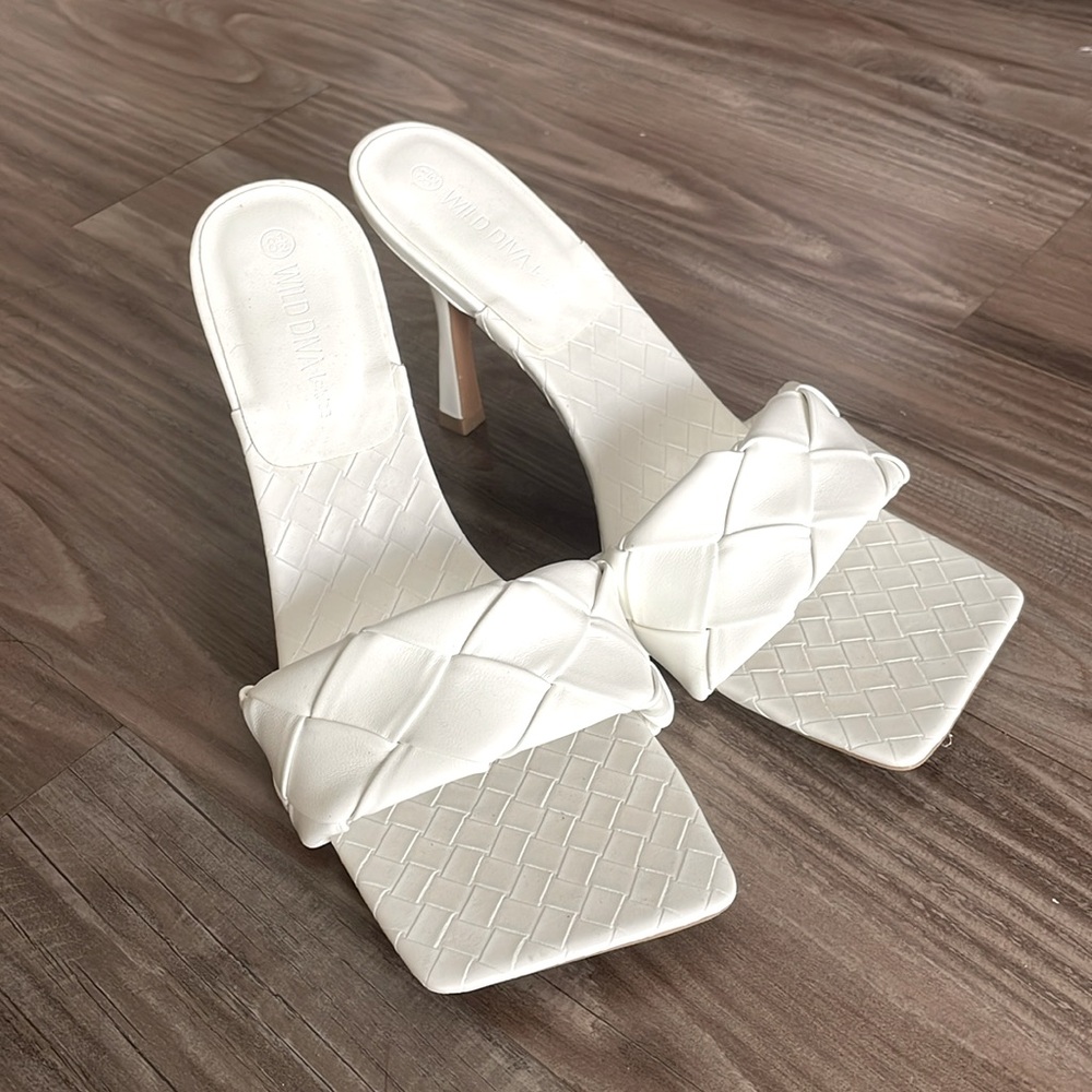 White open toe sandals (US women 8.5)